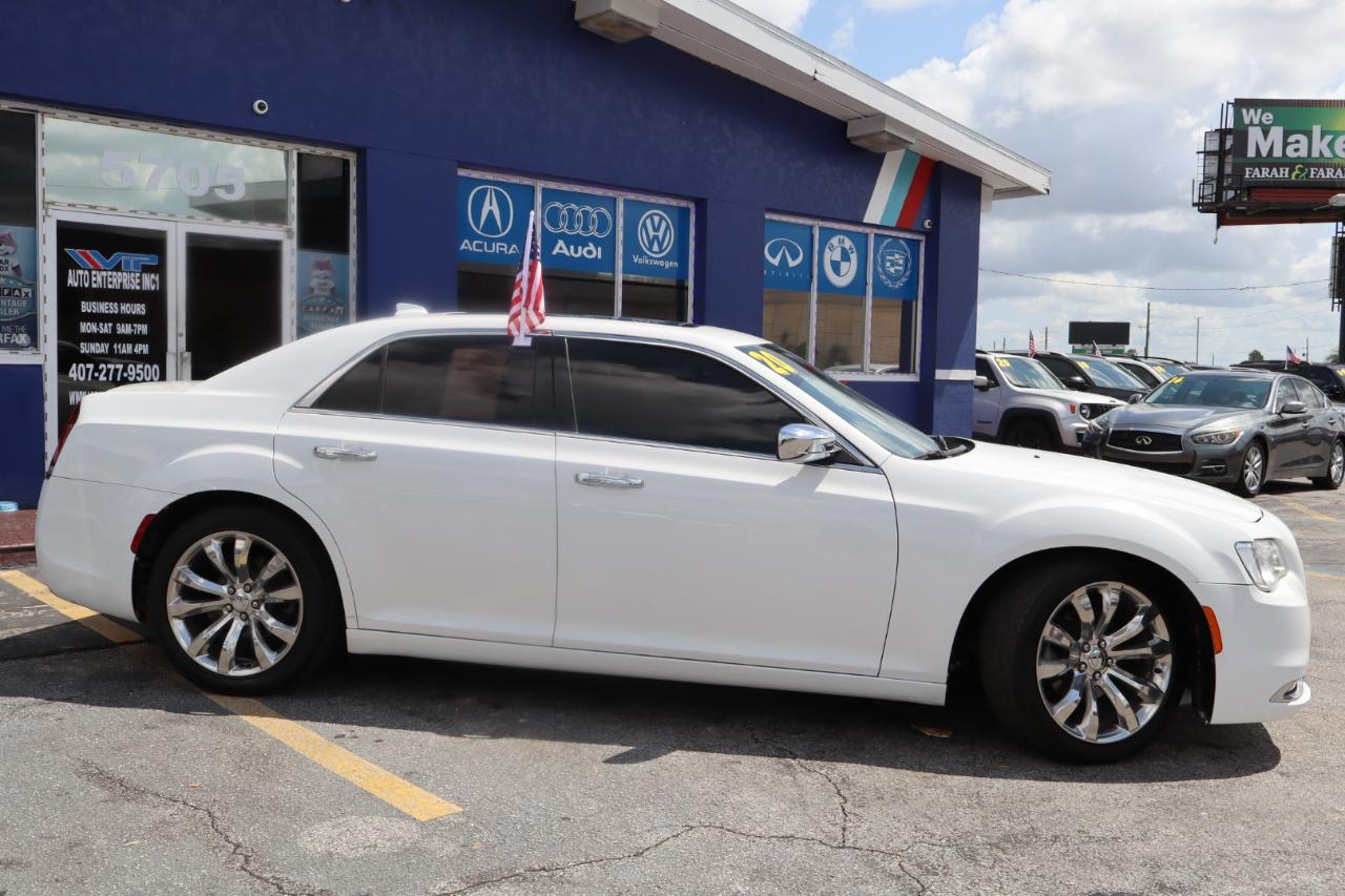Chrysler 300 Limited RWD 2020