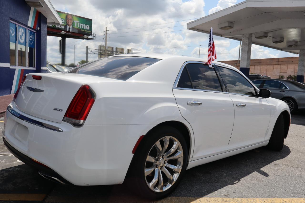 Chrysler 300 Limited RWD 2020
