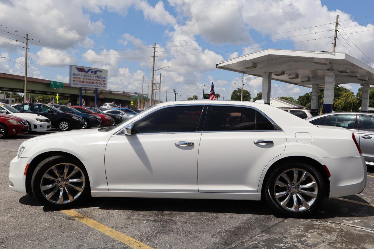 Chrysler 300 Limited RWD 2020