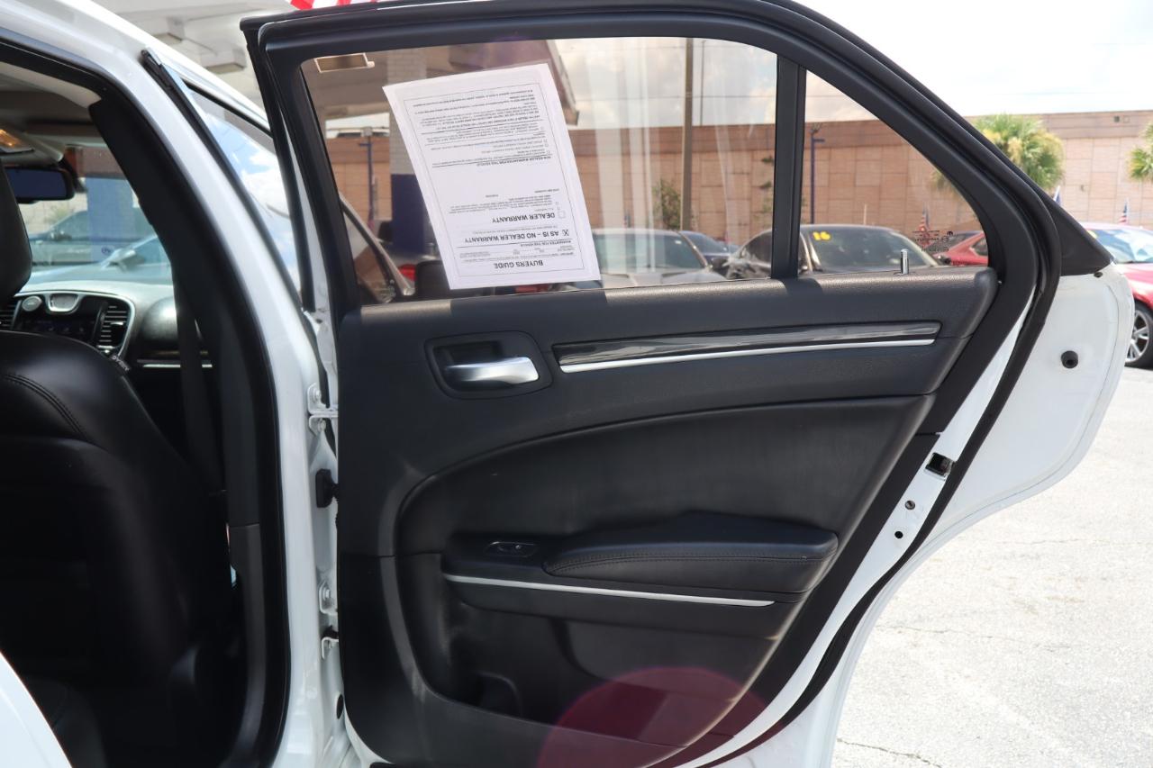 Chrysler 300 Limited RWD 2020