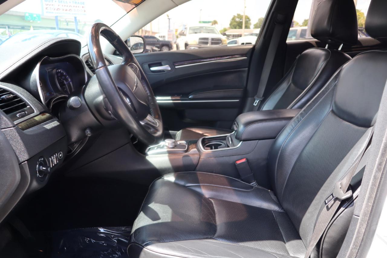 Chrysler 300 Limited RWD 2020