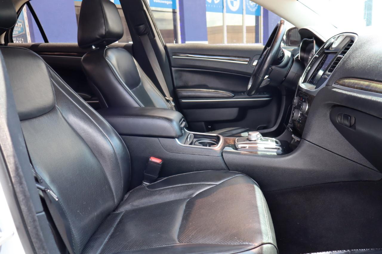 Chrysler 300 Limited RWD 2020