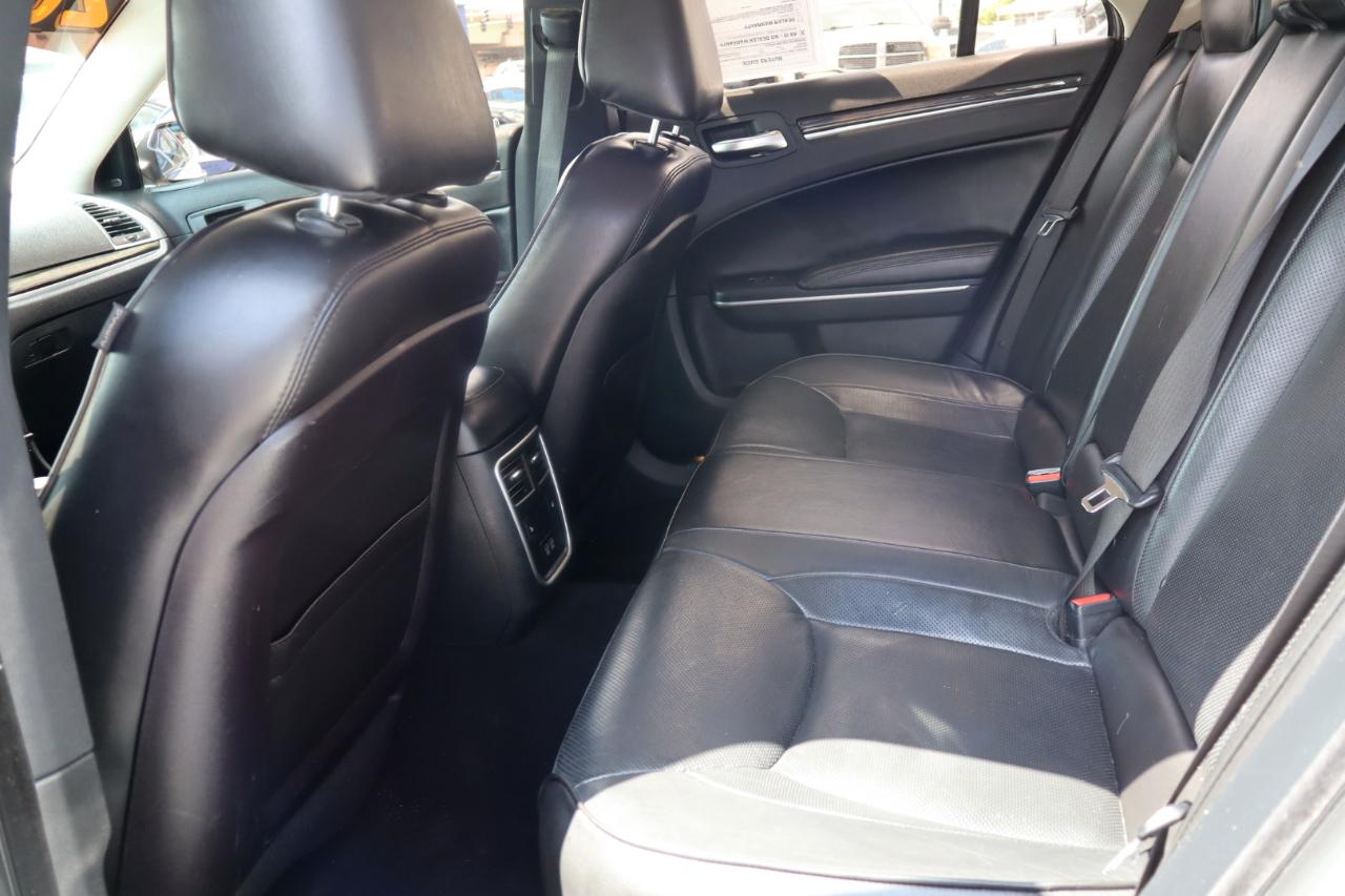 Chrysler 300 Limited RWD 2020