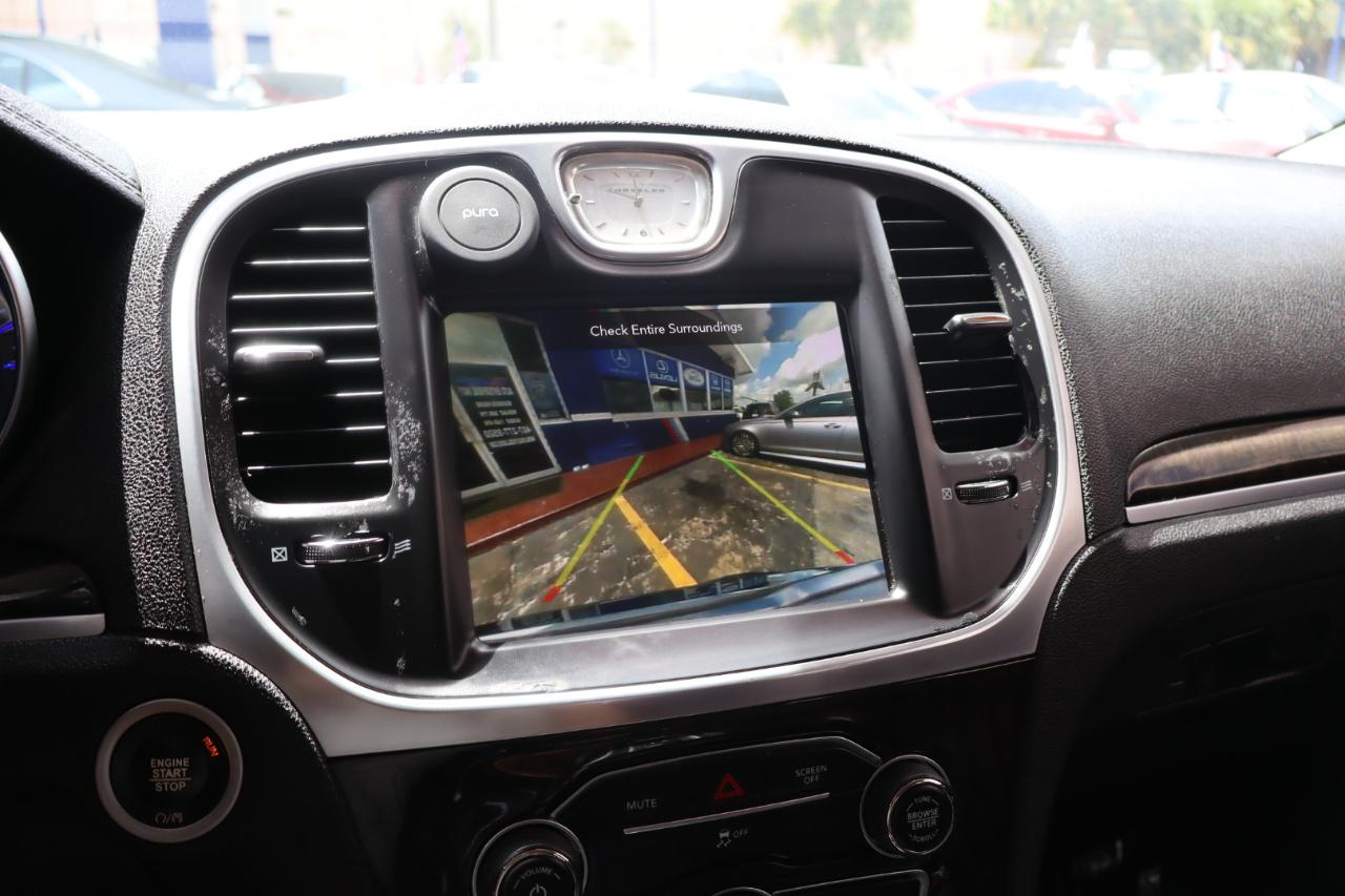 Chrysler 300 Limited RWD 2020