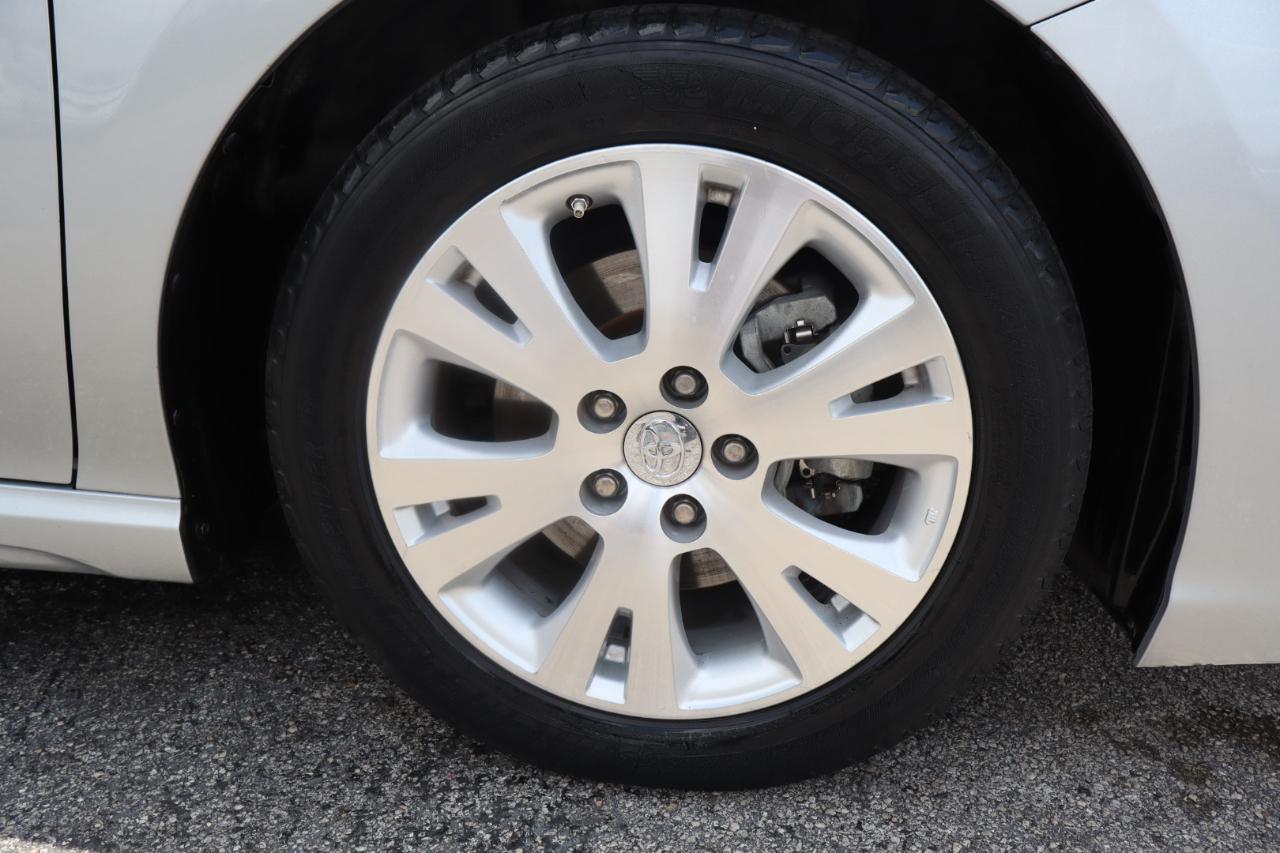 Toyota Camry SE Auto (Natl) 2021