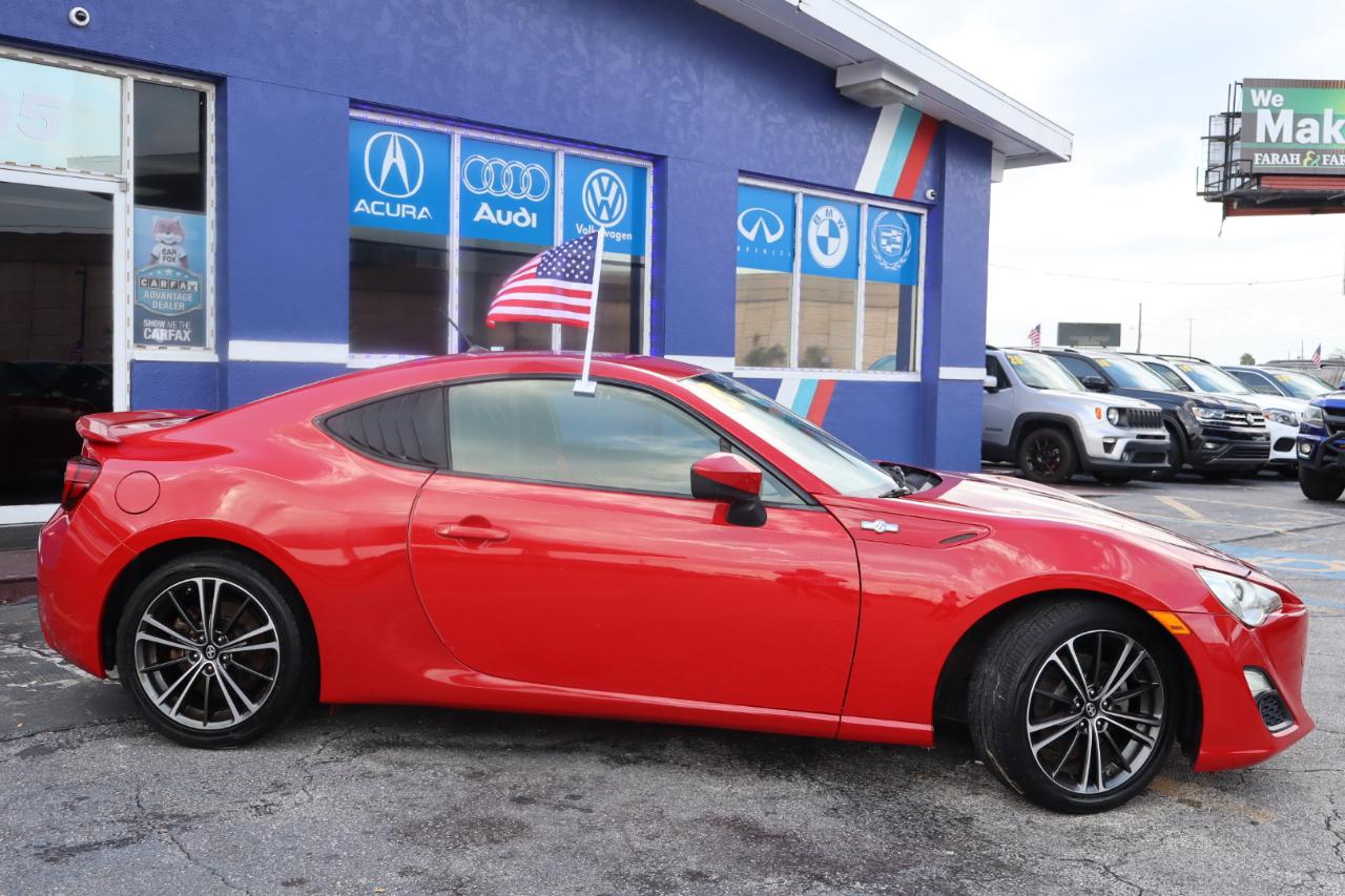 Scion FR-S 2dr Cpe Man (Natl) 2013