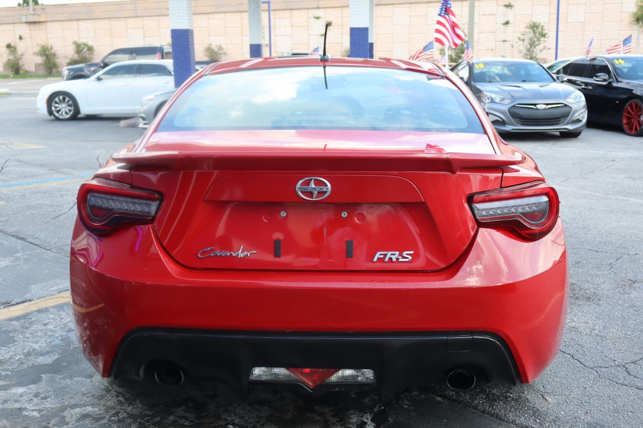 Scion FR-S 2dr Cpe Man (Natl) 2013