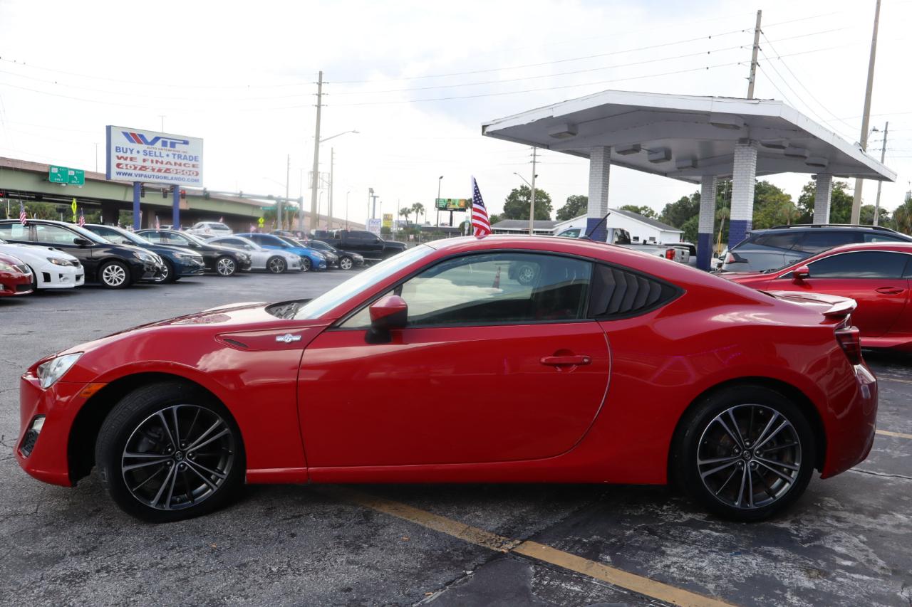 Scion FR-S 2dr Cpe Man (Natl) 2013