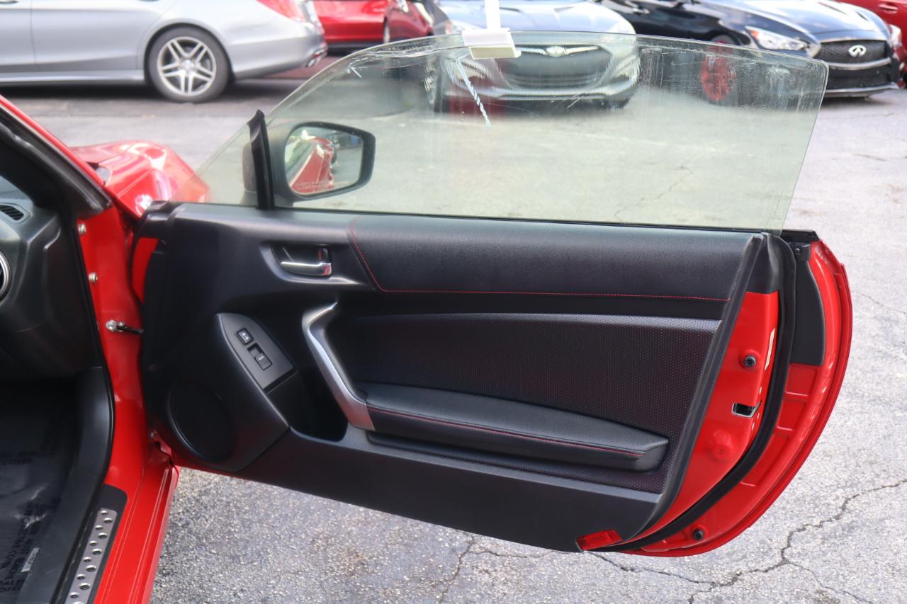 Scion FR-S 2dr Cpe Man (Natl) 2013
