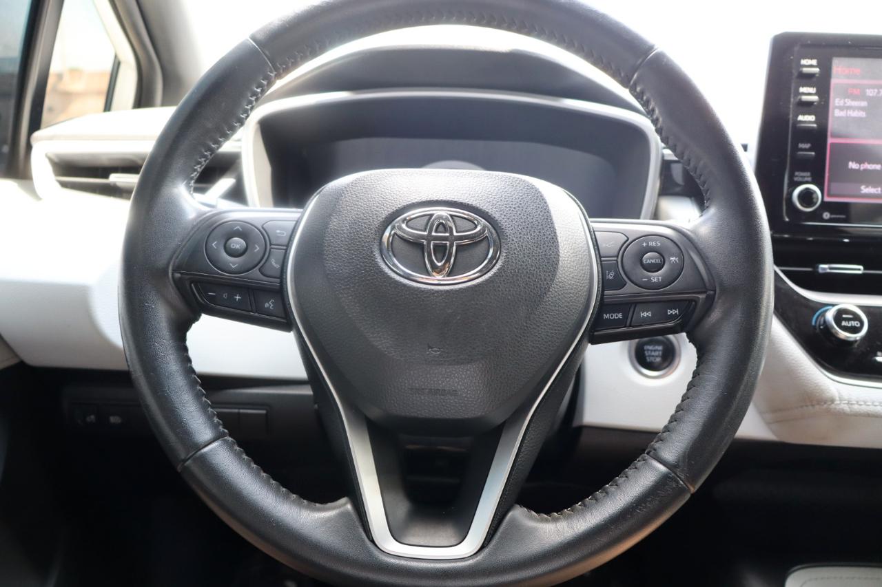 Toyota Corolla Hatchback SE Manual (Natl) 2022