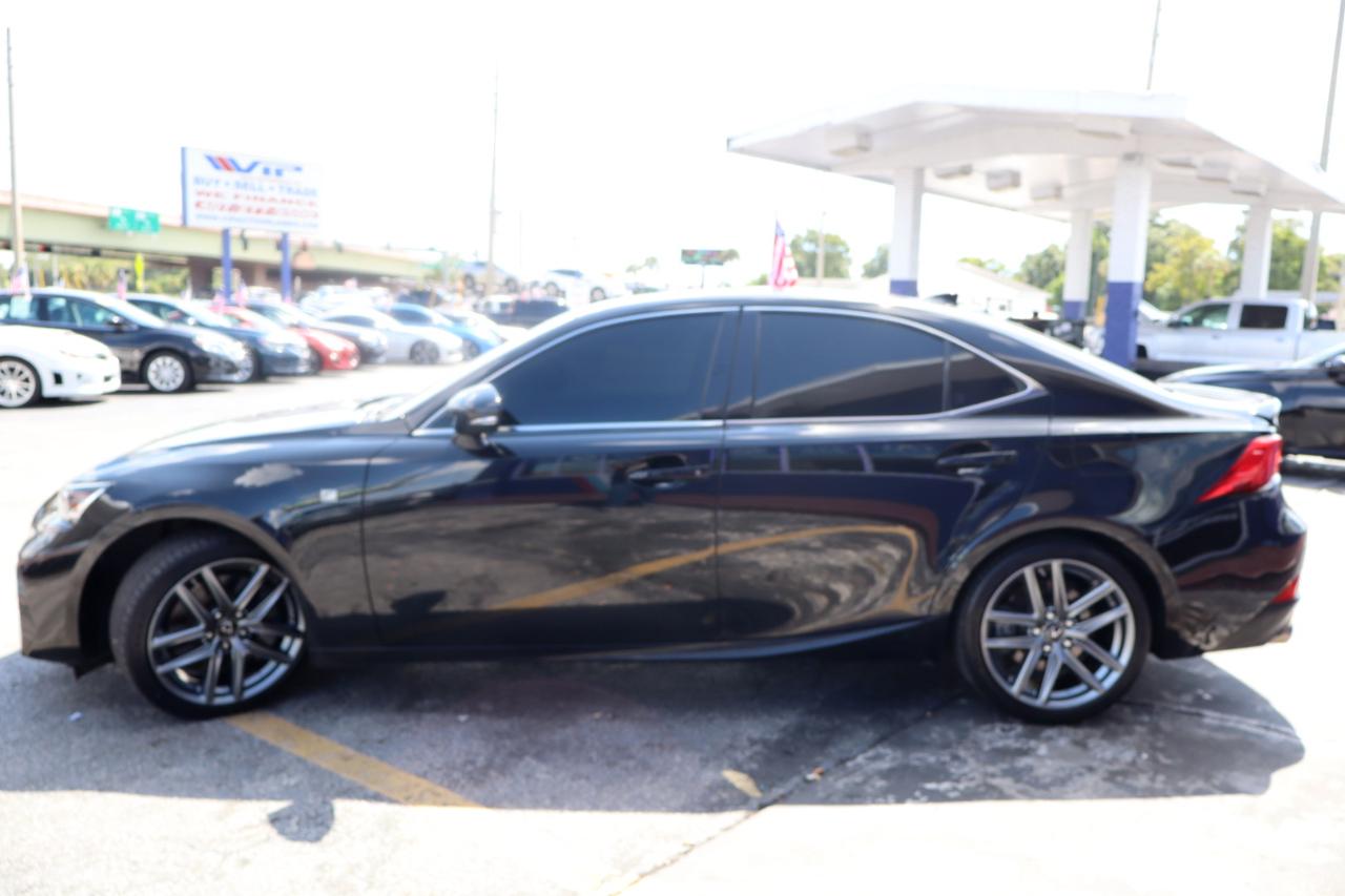 Lexus IS IS Turbo RWD 2017