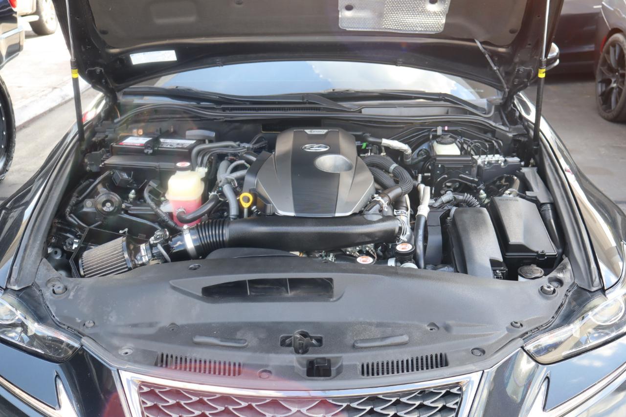 Lexus IS IS Turbo RWD 2017