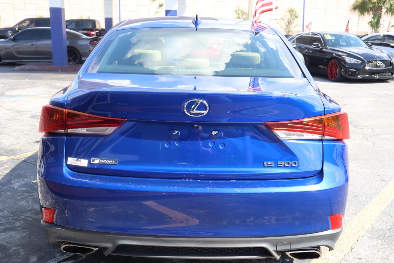 Lexus IS IS 300 RWD 2018