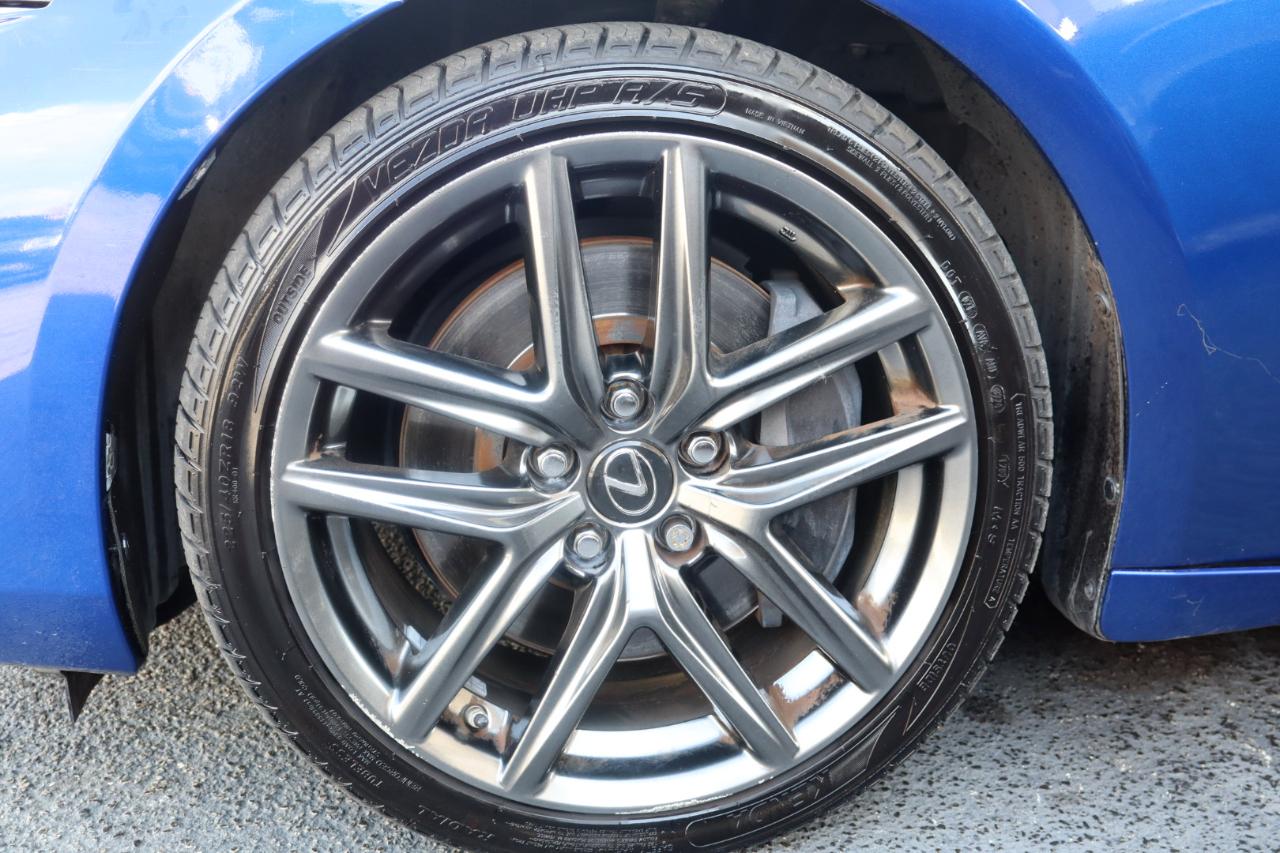 Lexus IS IS 300 RWD 2018