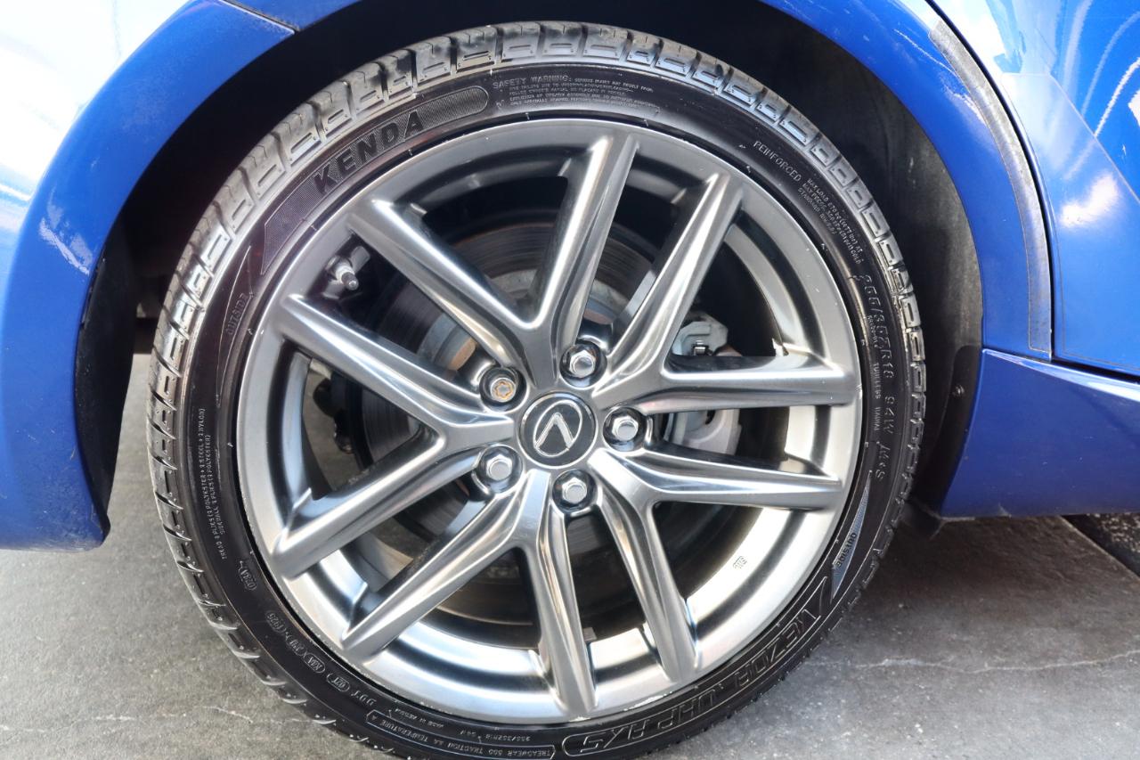 Lexus IS IS 300 RWD 2018