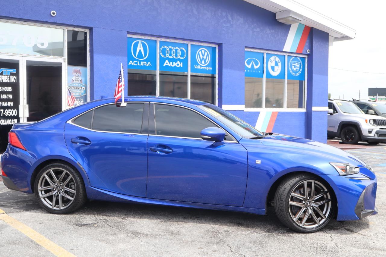 Lexus IS IS 300 RWD 2018
