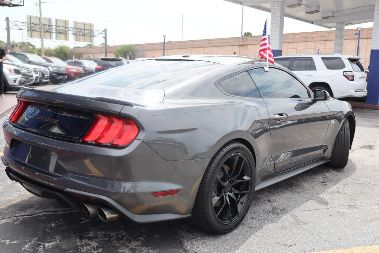 Ford Mustang GT Fastback 2020