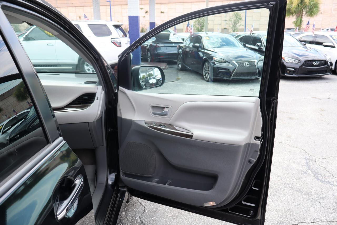 Toyota Sienna Limited Premium AWD 7-Passenger (Natl) 2018