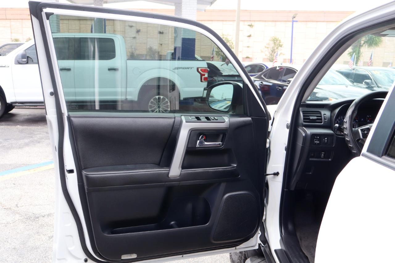 Toyota 4Runner RWD 4dr V6 SR5 Premium (Natl) 2014