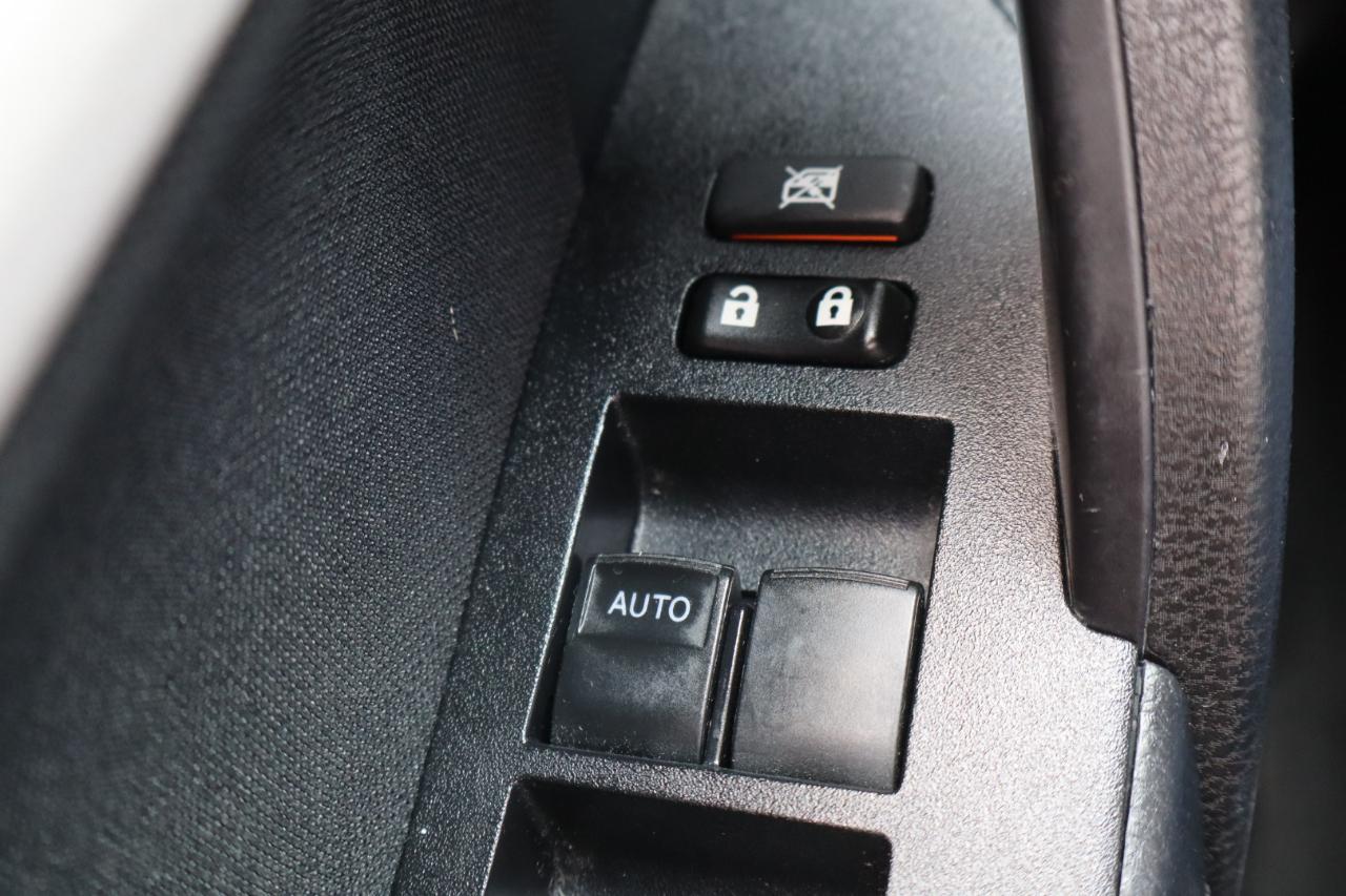 Toyota Corolla XLE CVT (Natl) 2018