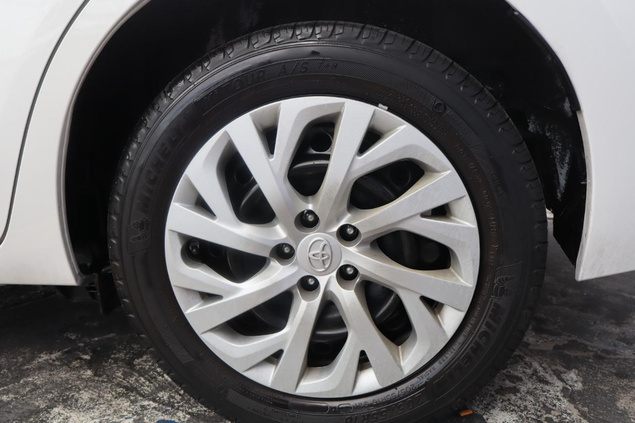 Toyota Corolla XLE CVT (Natl) 2018