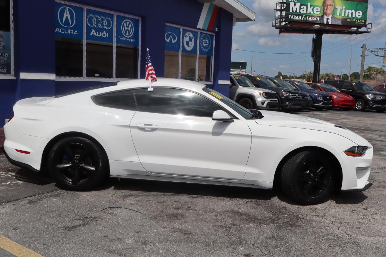 Ford Mustang EcoBoost Fastback 2018