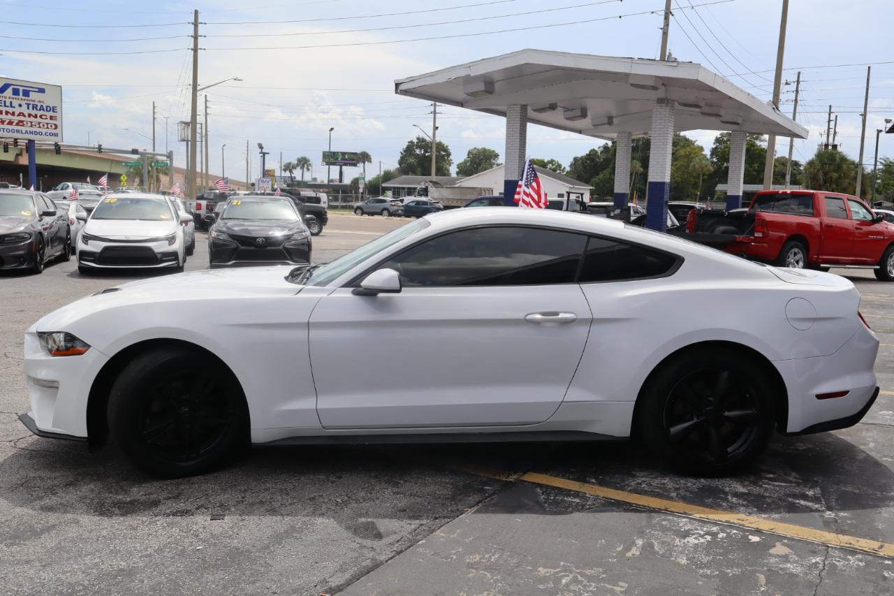 Ford Mustang EcoBoost Fastback 2018