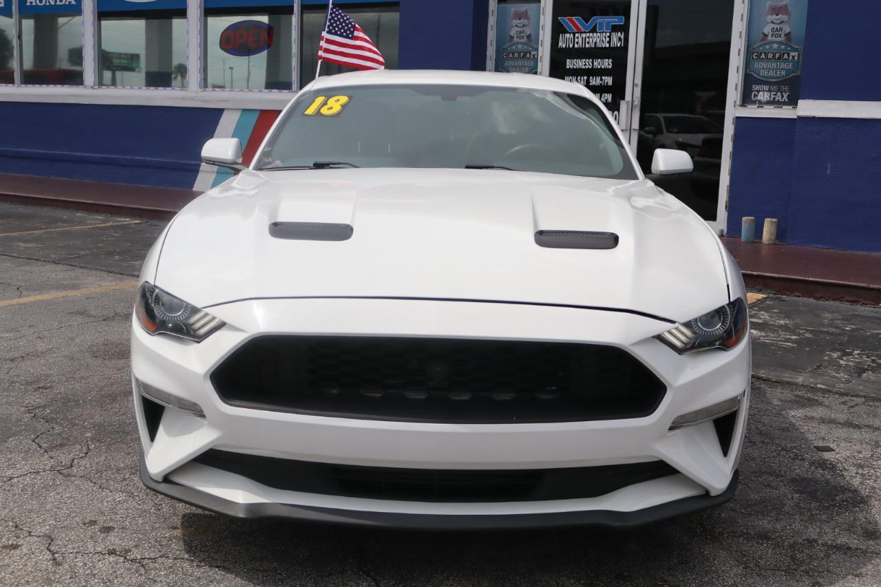 Ford Mustang EcoBoost Fastback 2018