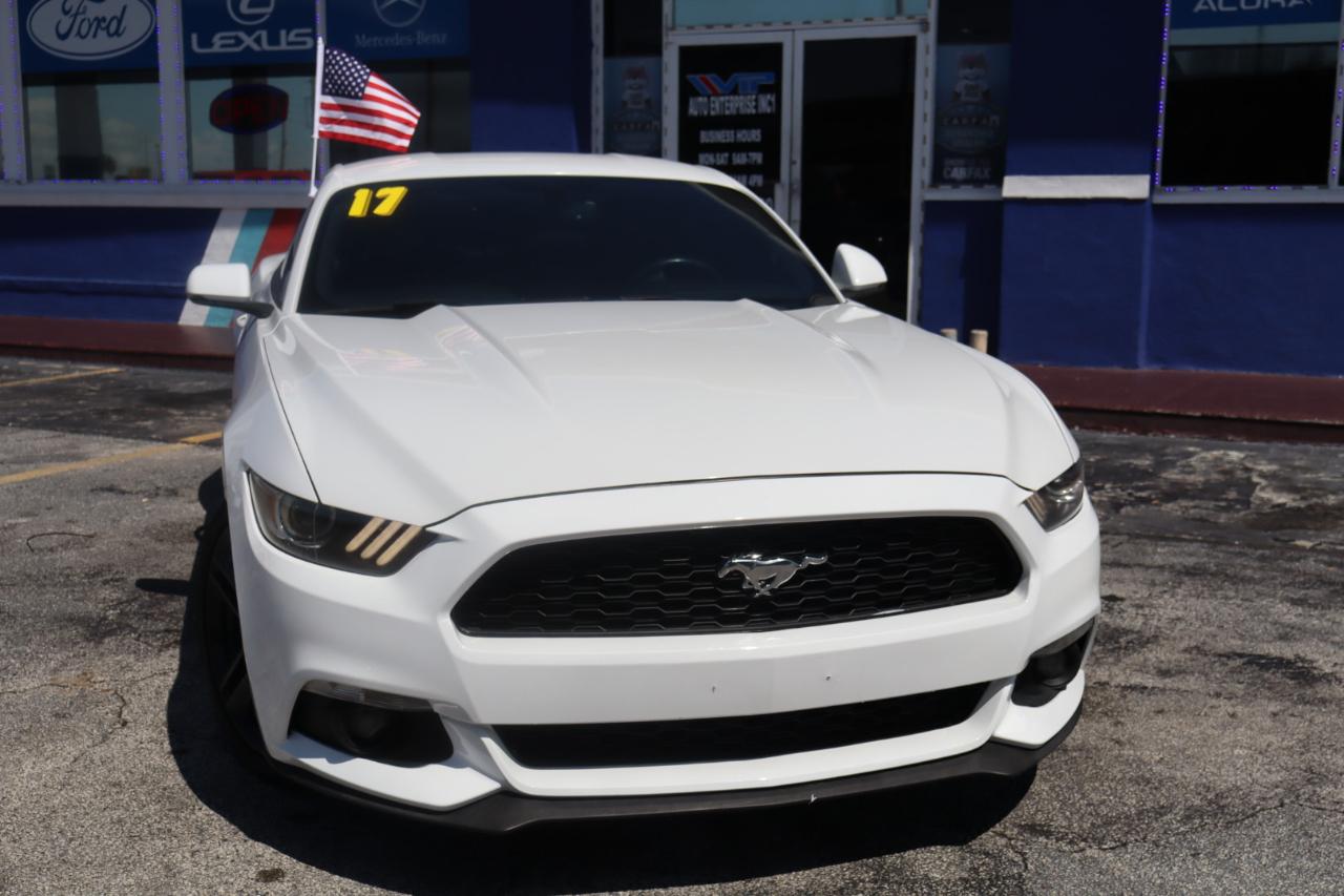 Ford Mustang EcoBoost Fastback 2017