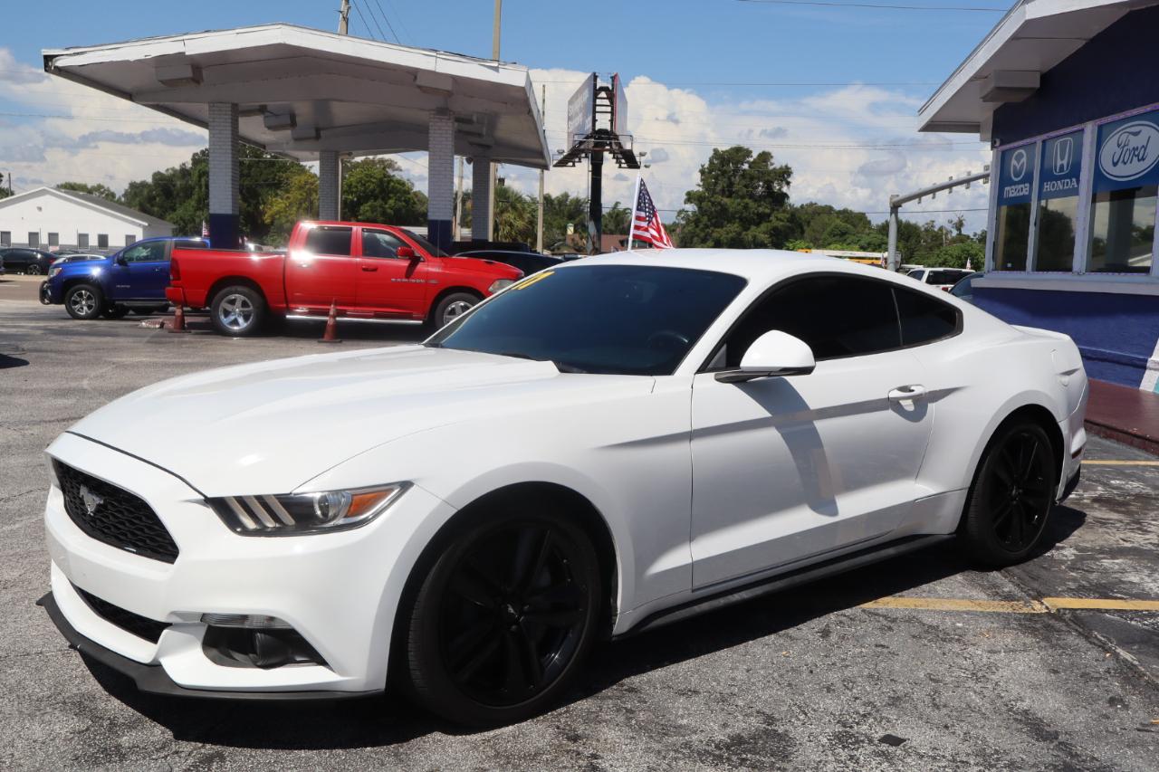 Ford Mustang EcoBoost Fastback 2017