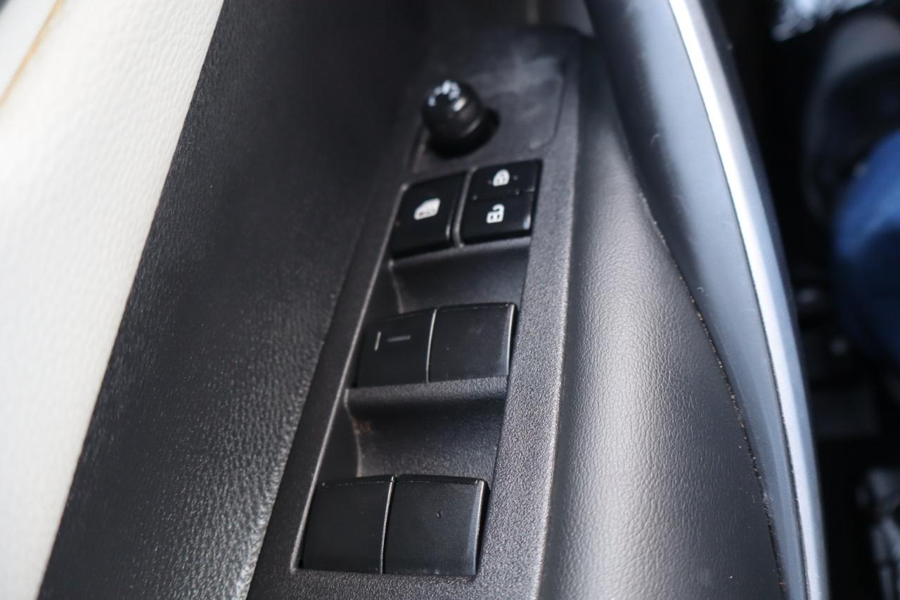 Toyota Corolla SE CVT (Natl) 2024