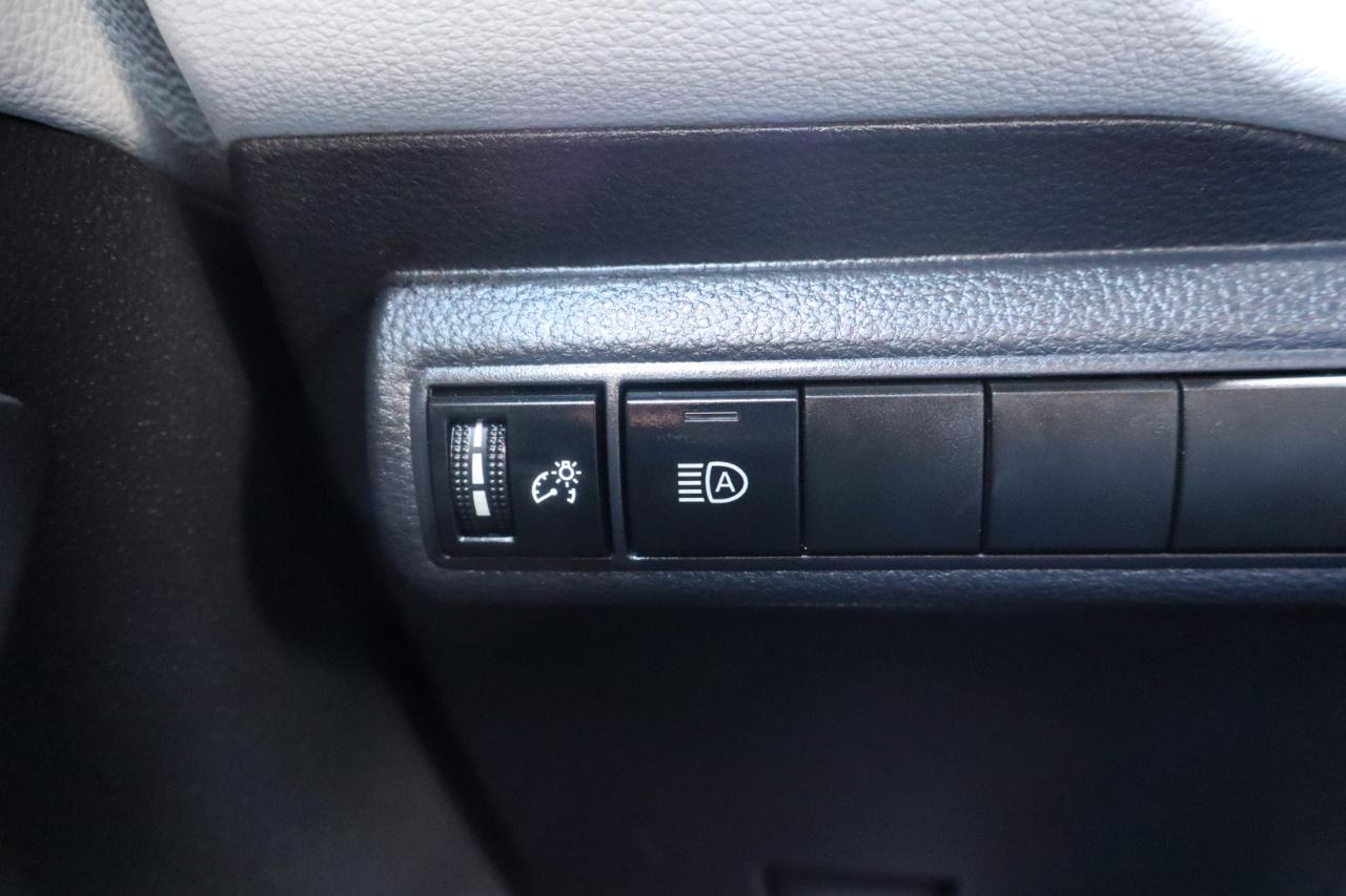 Toyota Corolla SE CVT (Natl) 2024
