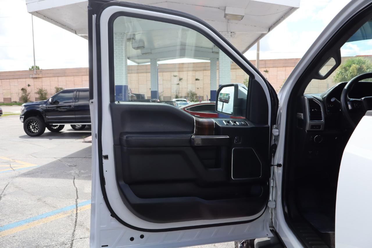 Ford F-150 Lariat 4WD SuperCrew 5.5' Box 2017