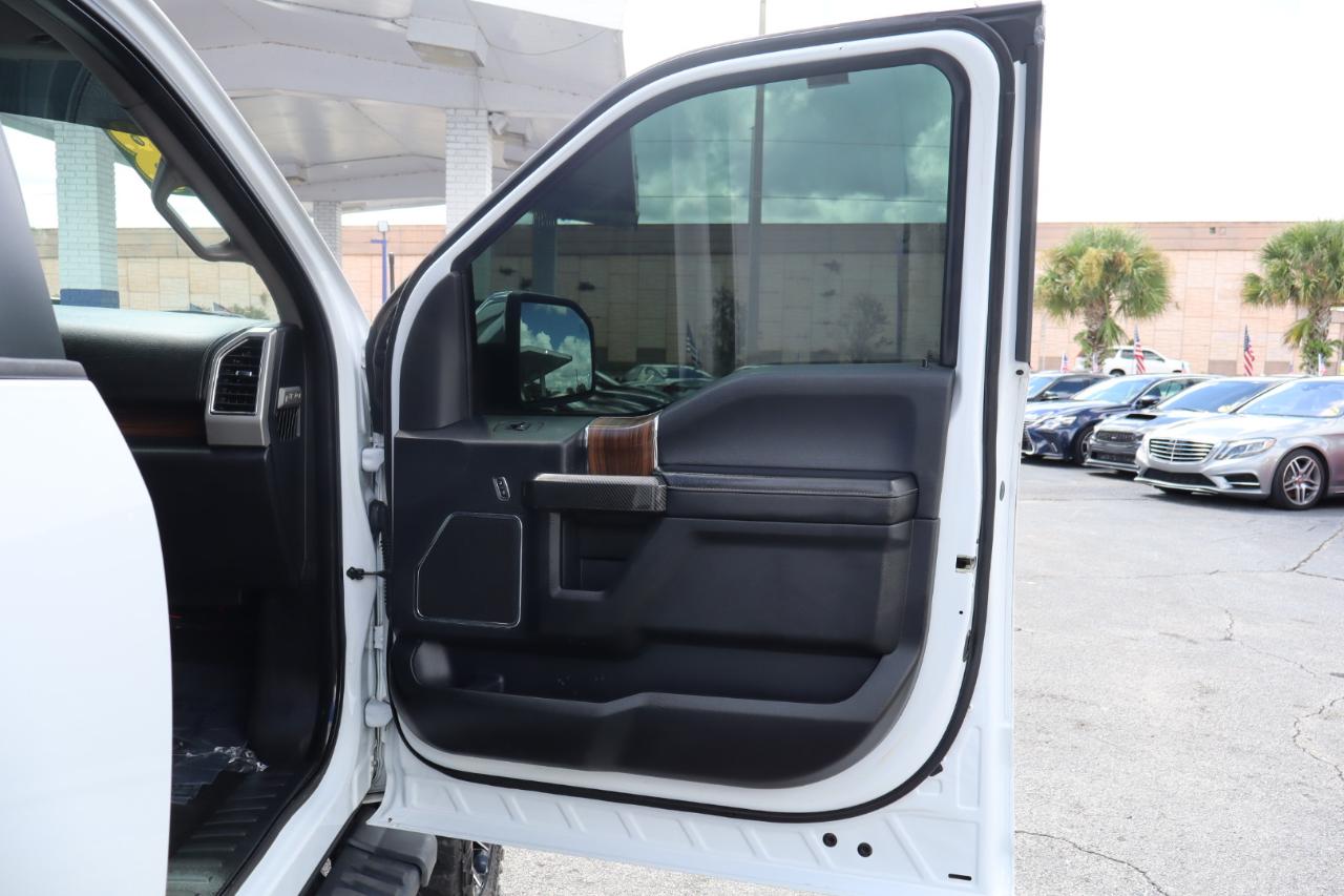 Ford F-150 Lariat 4WD SuperCrew 5.5' Box 2017