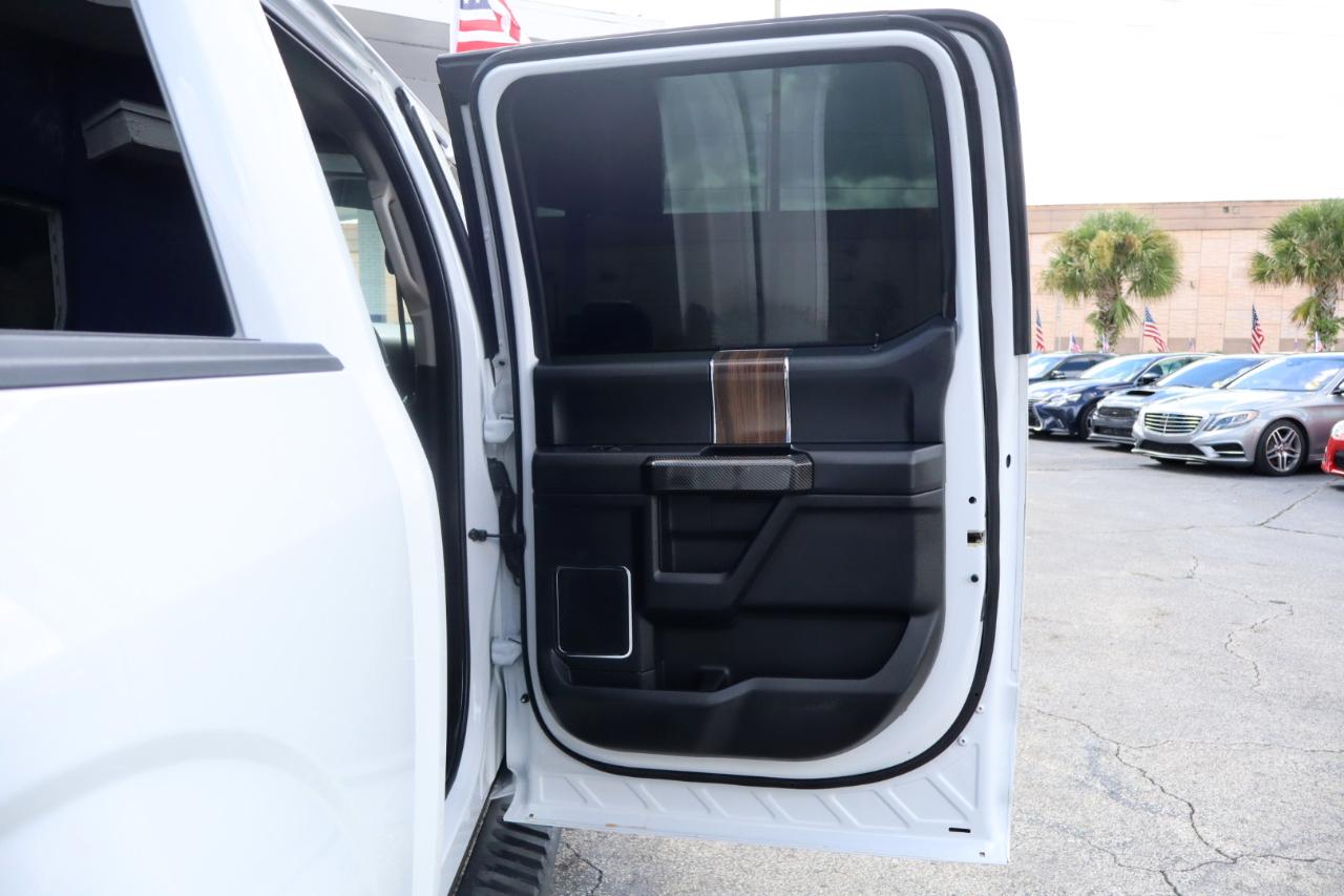 Ford F-150 Lariat 4WD SuperCrew 5.5' Box 2017