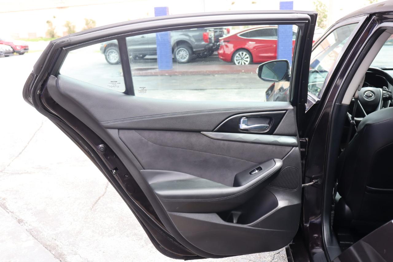 Nissan Maxima 4dr Sdn 3.5 SR 2016