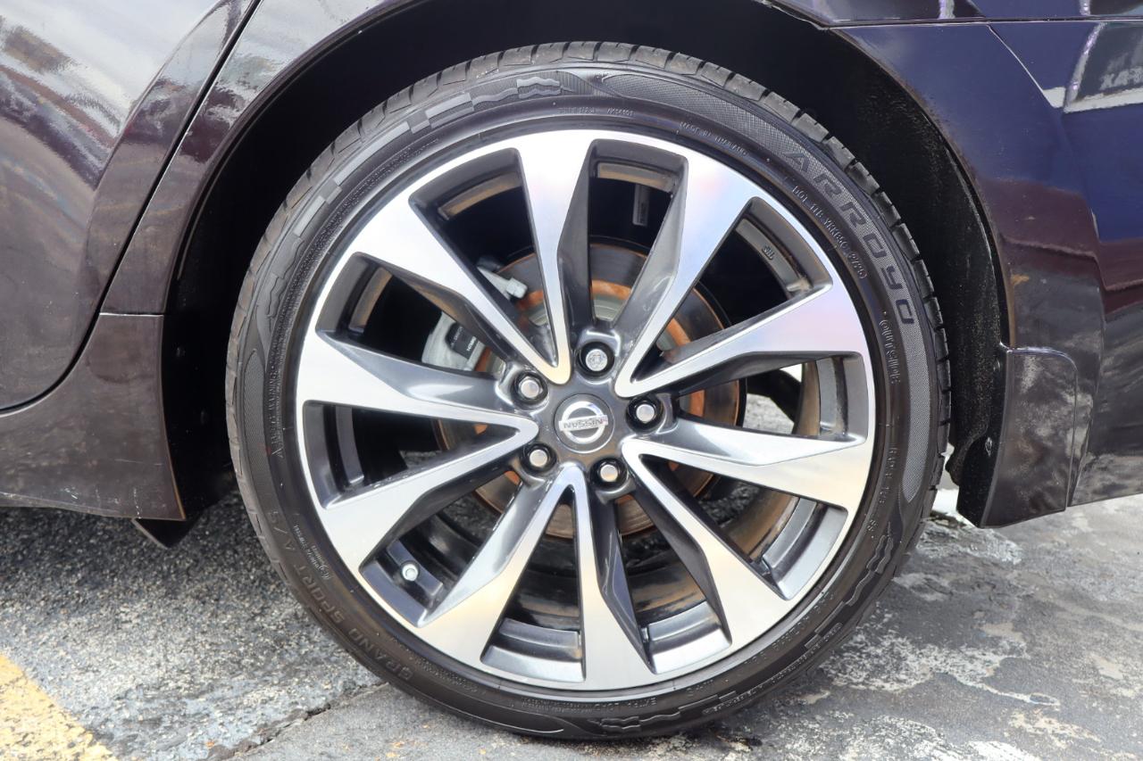 Nissan Maxima 4dr Sdn 3.5 SR 2016
