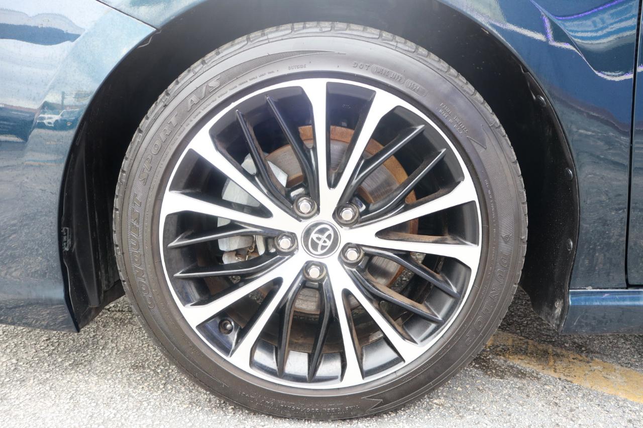 Toyota Camry SE Auto (Natl) 2020