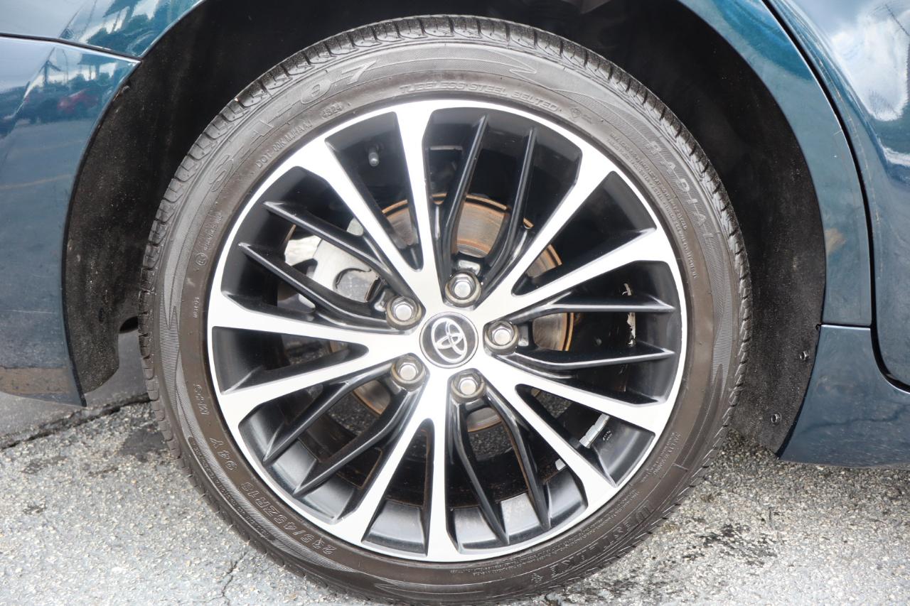Toyota Camry SE Auto (Natl) 2020