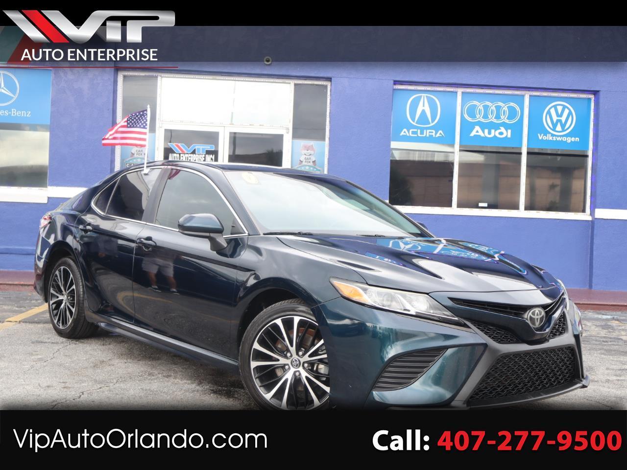 Toyota Camry SE Auto (Natl) 2020