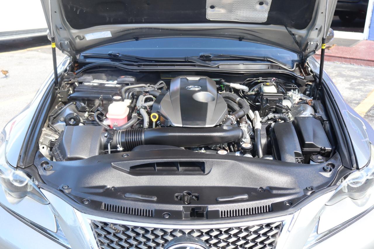 Lexus IS 200t 4dr Sdn 2016