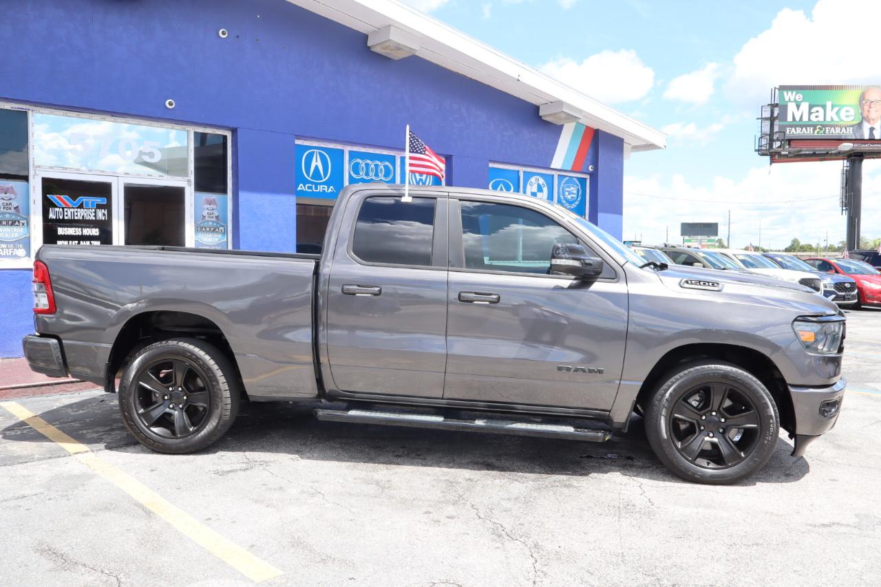 RAM 1500 Big Horn 4x2 Quad Cab 6'4" Box 2022