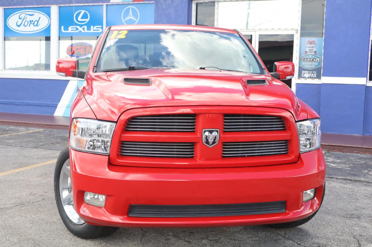 RAM 1500 2WD Crew Cab 140.5" Sport 2012
