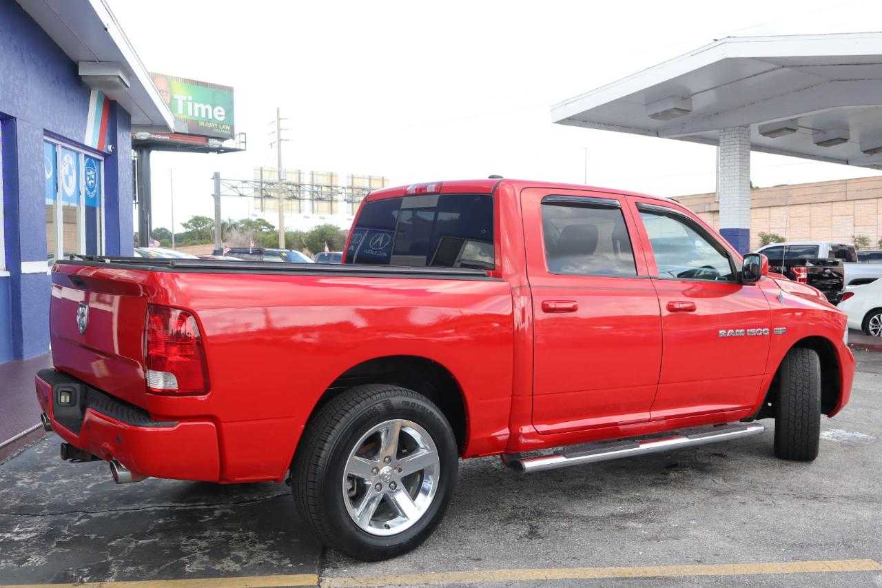 RAM 1500 2WD Crew Cab 140.5" Sport 2012