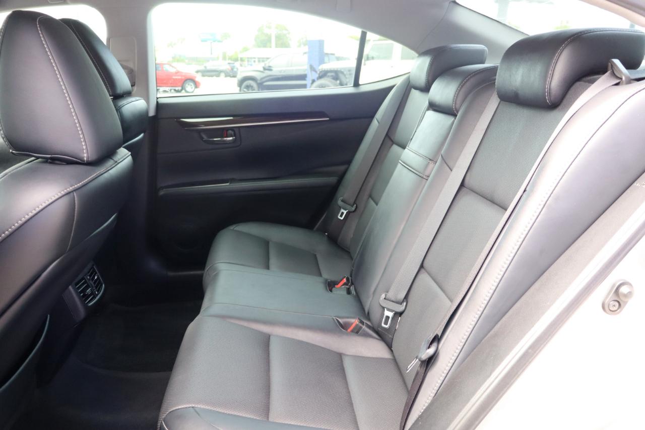 Lexus ES 350 4dr Sdn 2016