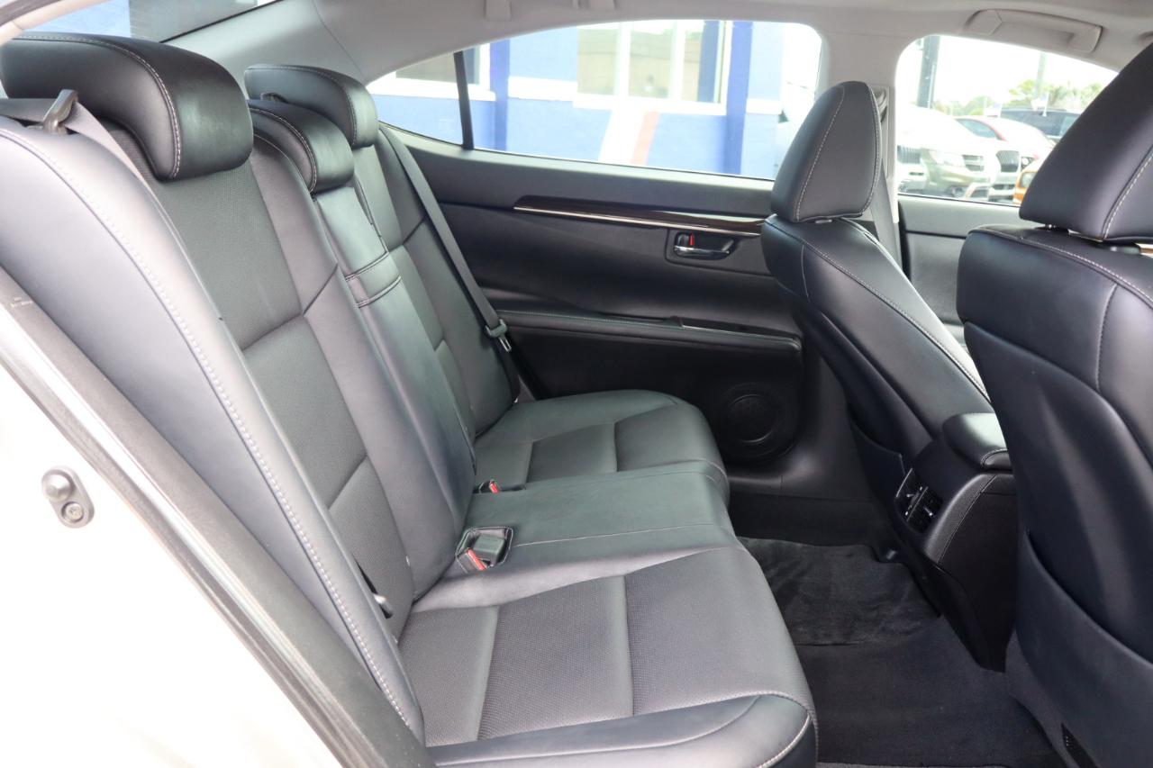 Lexus ES 350 4dr Sdn 2016