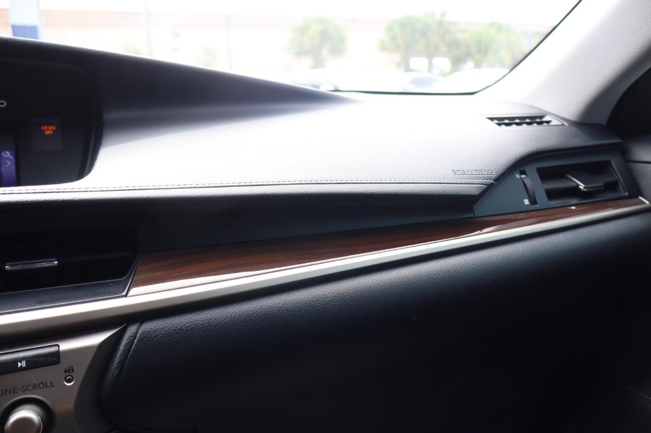 Lexus ES 350 4dr Sdn 2016