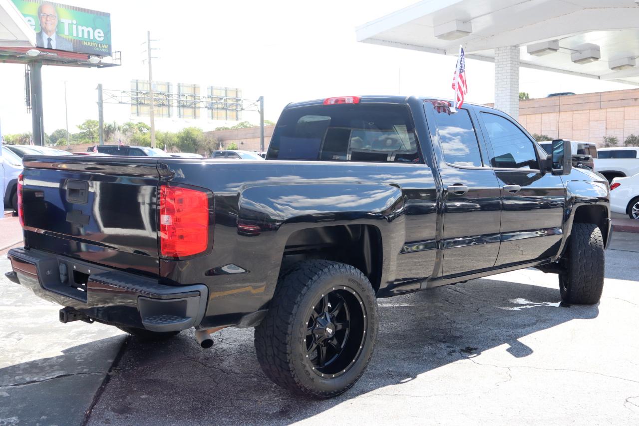 Chevrolet Silverado 1500 2WD Double Cab 143.5" Custom 2017