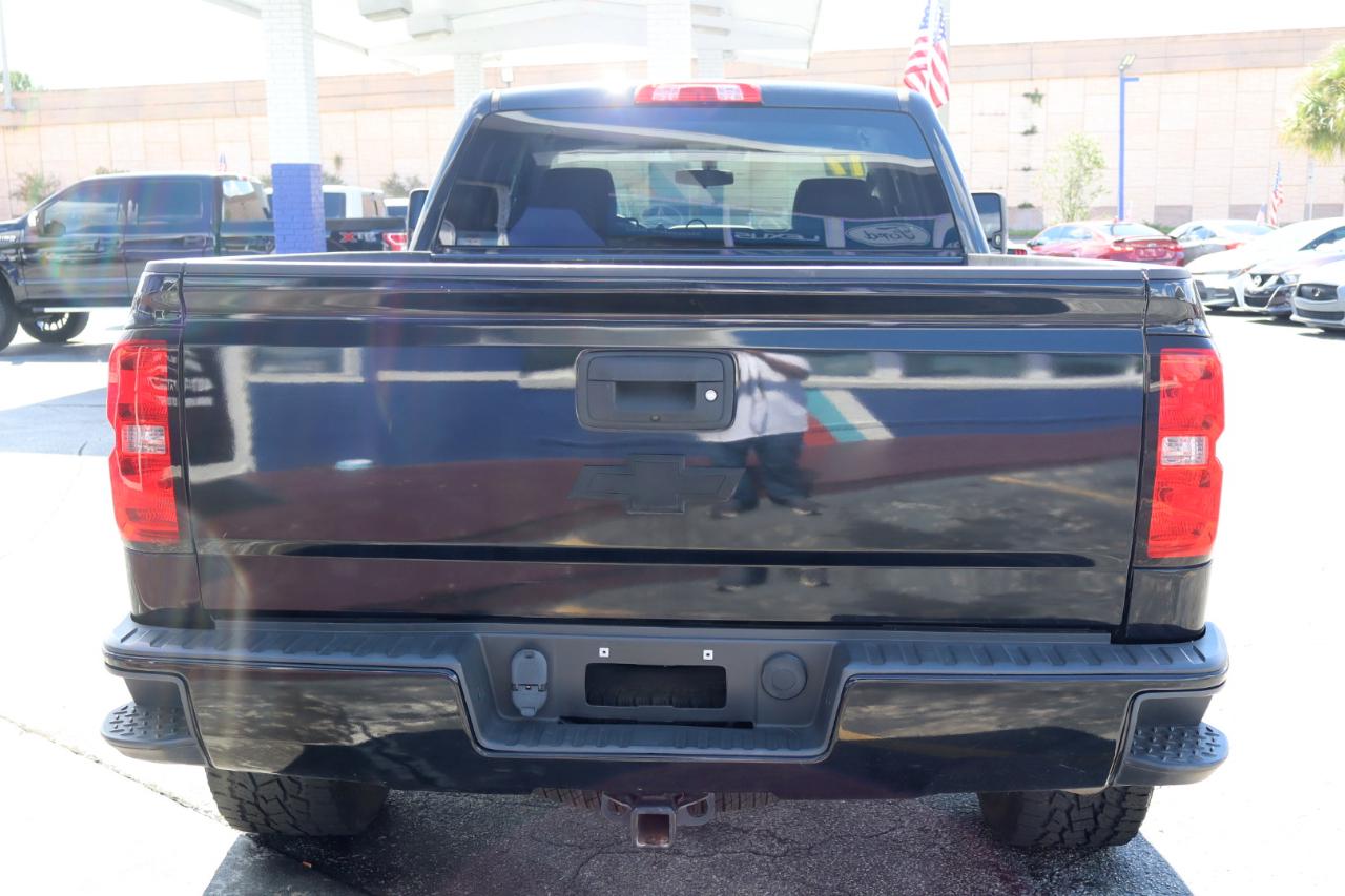 Chevrolet Silverado 1500 2WD Double Cab 143.5" Custom 2017