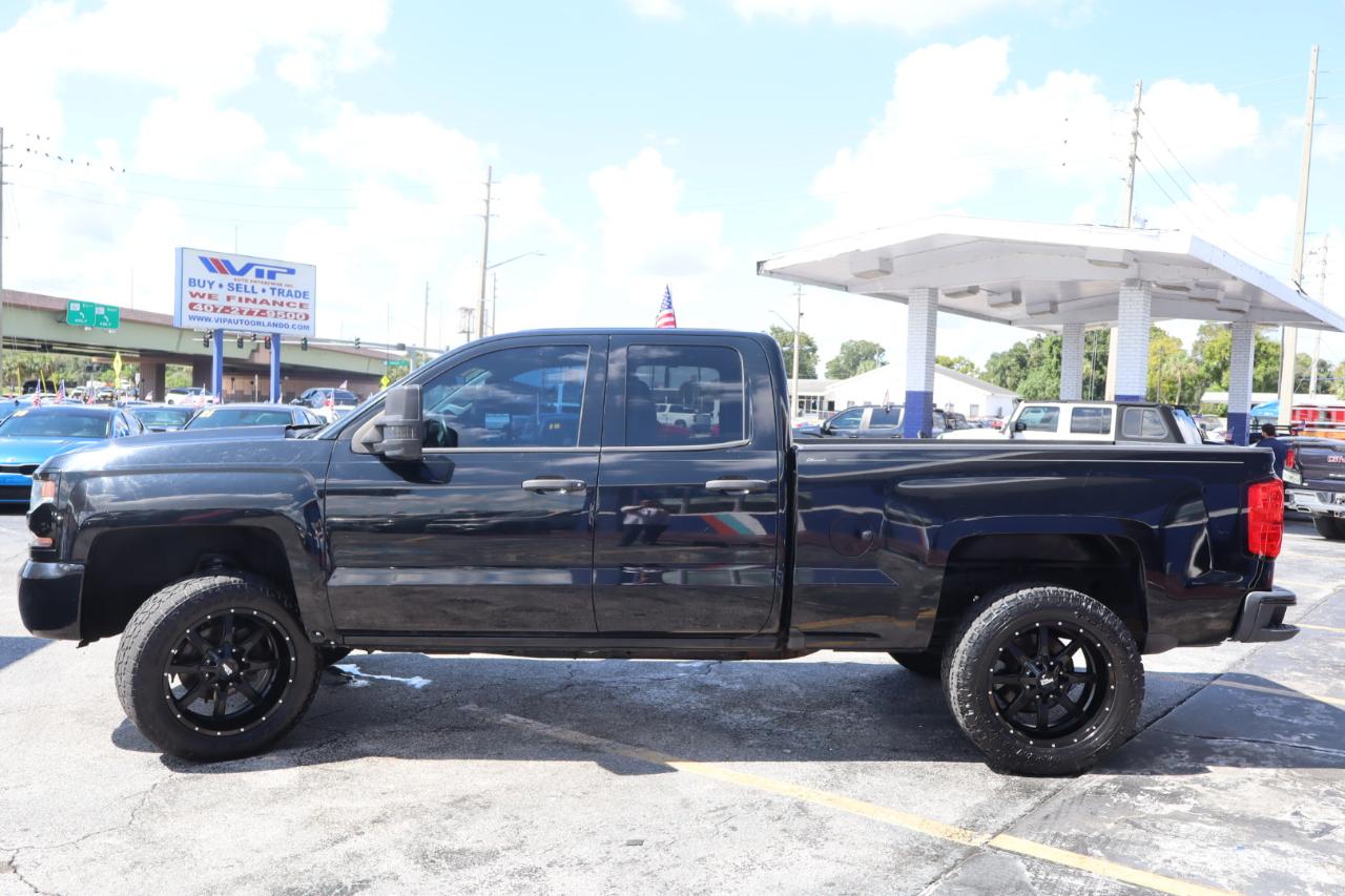 Chevrolet Silverado 1500 2WD Double Cab 143.5" Custom 2017
